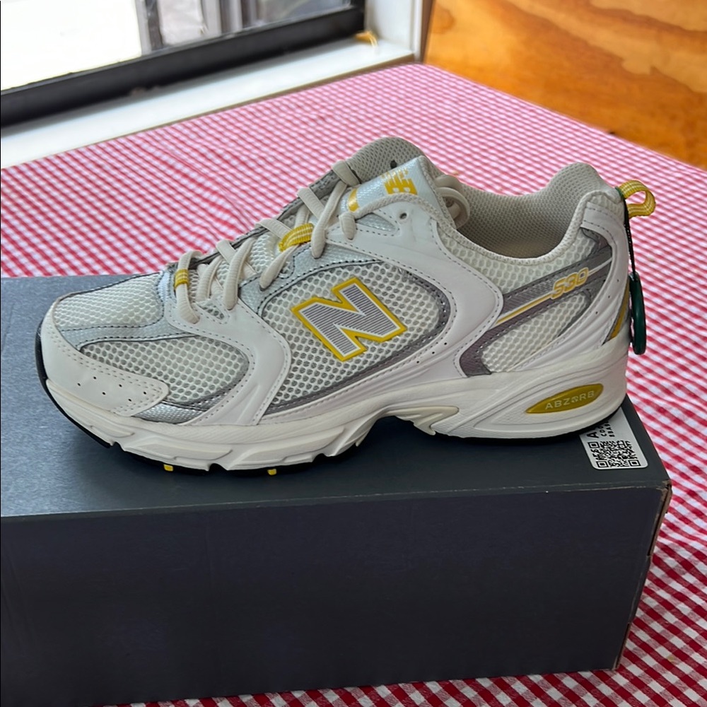 New Balance 530 Sneakers - White and Yellow Accents